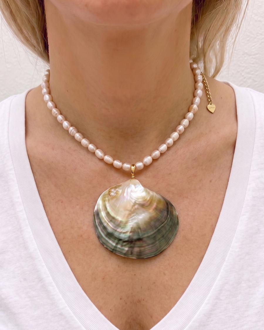 Shelly Necklace