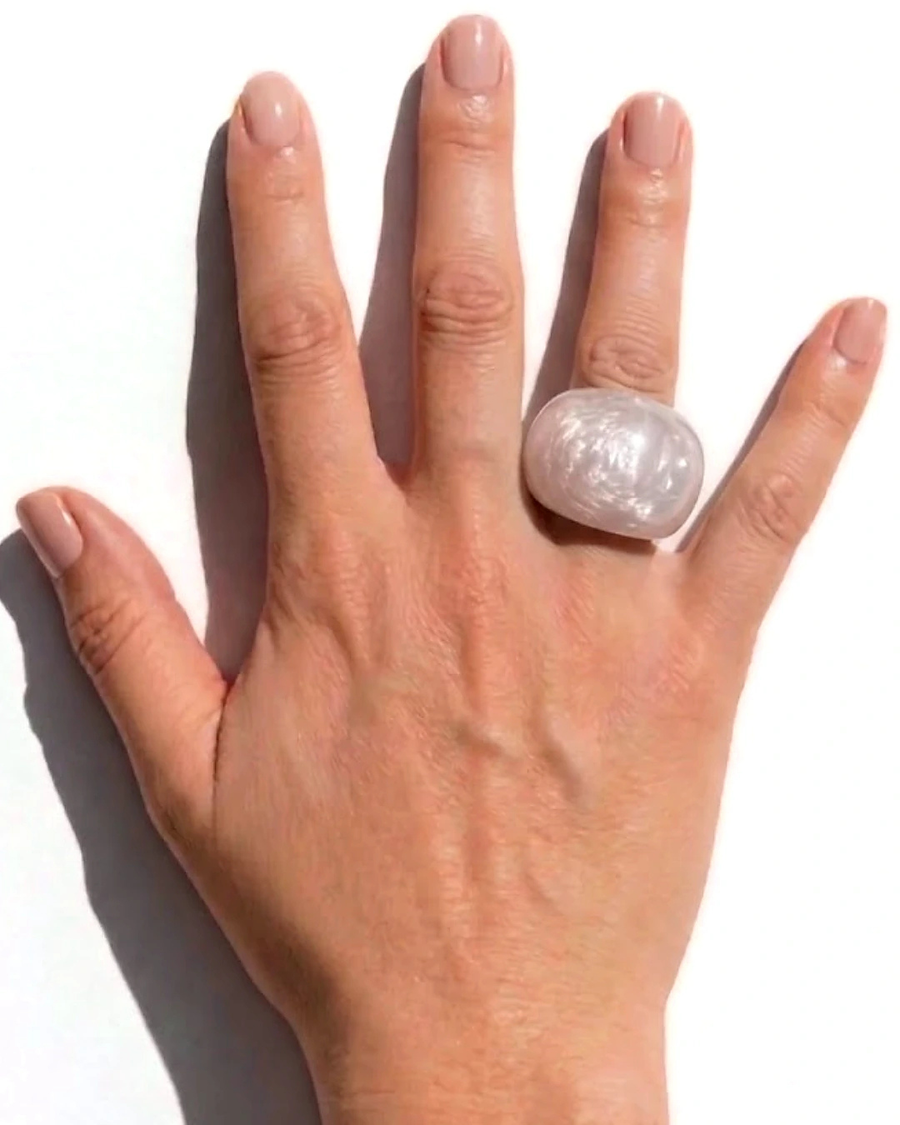 Mae Ring